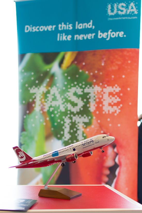 travelmaniac_airberlin_brand_usa_livery_a320-11